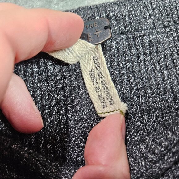 Free People Top Small Gray Thermal Waffle Knit Scarf Sleeves Oversized Boho - Picture 6 of 11